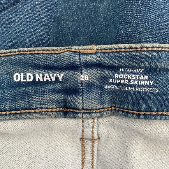 Old Navy Plus Size Rockstar High- Rise Super Skinny Jeans NWT Size 28 - Picture 4 of 7
